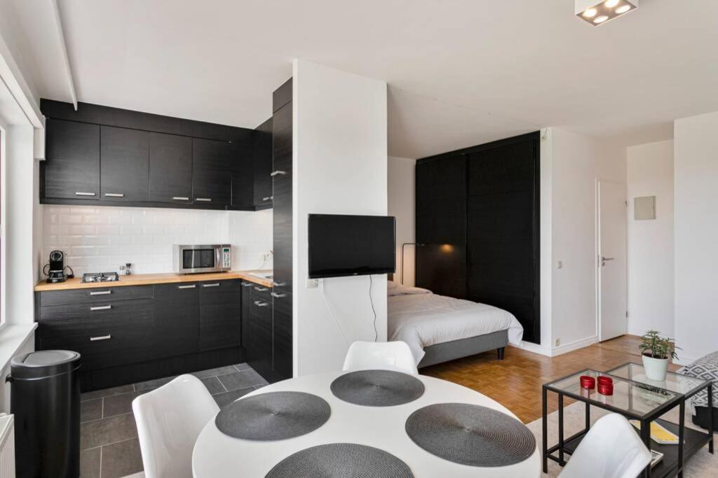 New-York Style Studio Apartment แอนต์เวิร์ป ภายนอก รูปภาพ